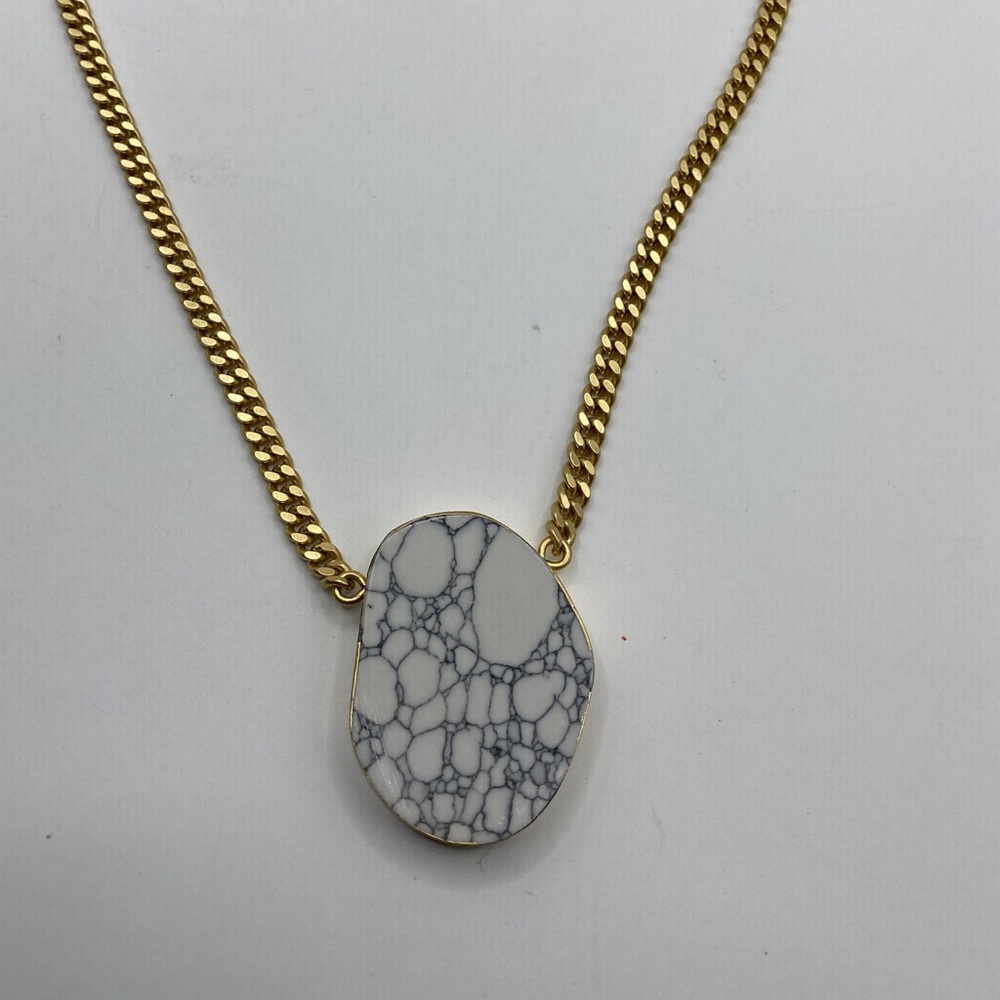White black marble, gold tone, wrapped pendant,‎ Cuban chain 20 inches necklace